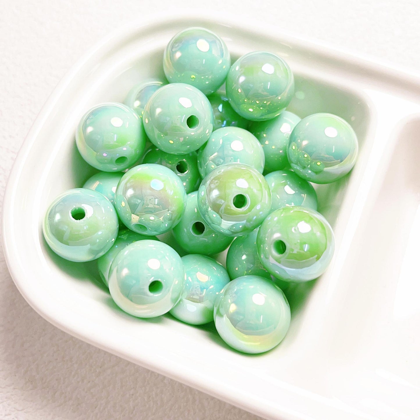 16Mm high-quality UV color-plated straight-hole round beads, beaded DIY mobile phone chain car hanging ring loose bead material jewelry accessories